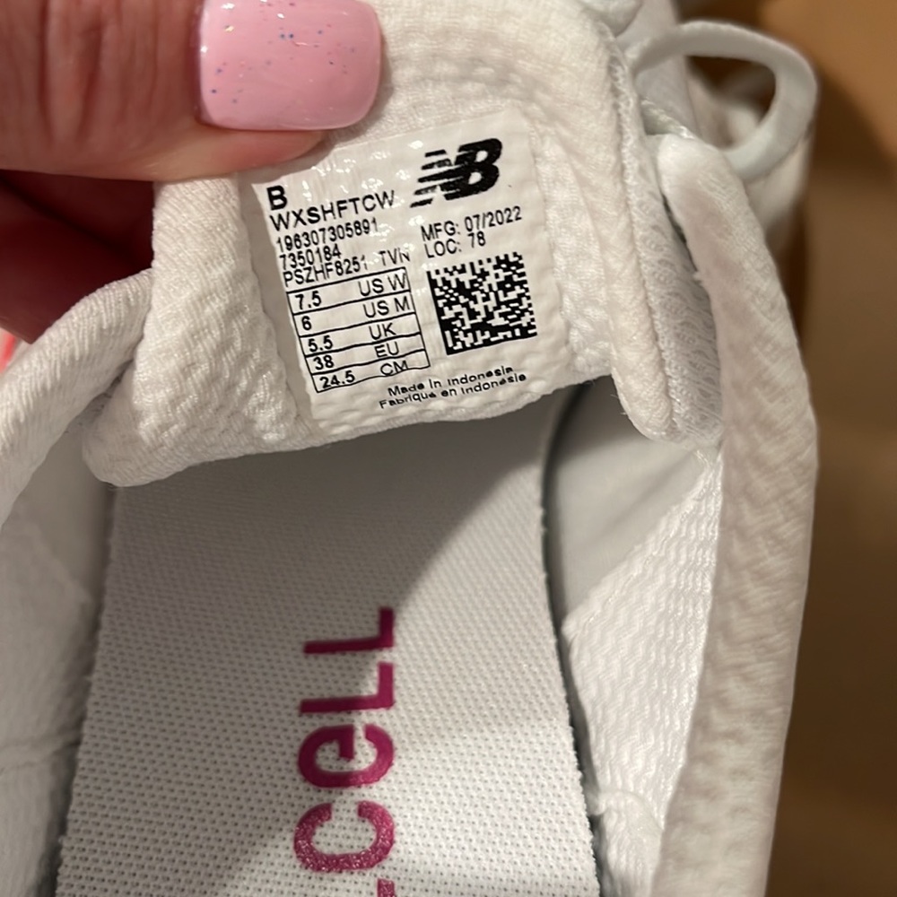 New Balance Women's FuelCell Shift TR Shoes size US 7.5 - Picture 6 of 8